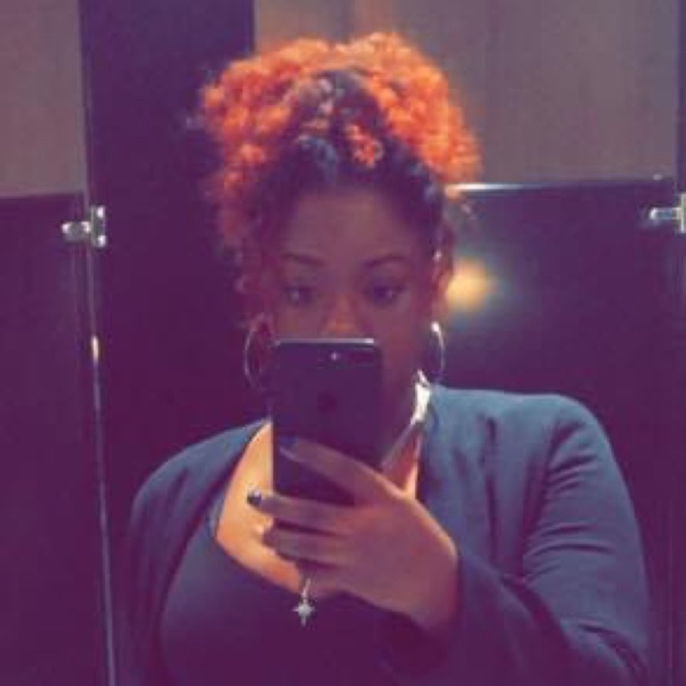 Meet your Posher, Stacy